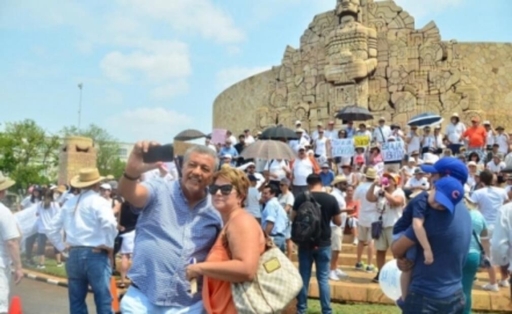 Realizan protestas contra AMLO en varios estados del país