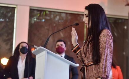 Alma Sánchez, hija de candidata asesinada, protesta como alcaldesa de Moroleón