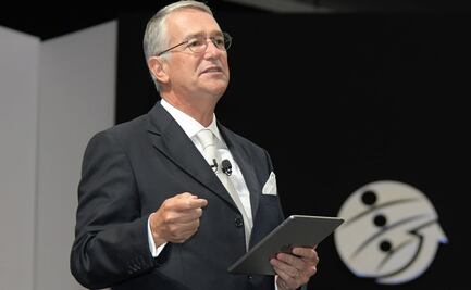 "Firewalls nos hacen quedar mal": Salinas Pliego tras fallas en servicios de Banco Azteca