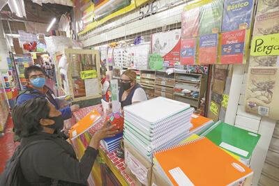 “Por la pandemia sólo llevan un cuaderno”