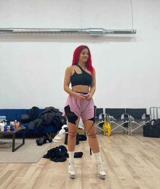 Rosalía sorprende con un cambio de imagen, ahora es pelirroja