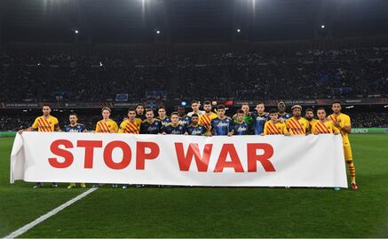 "Parar la guerra", la petición del Napoli y el Barcelona en la Europa League 