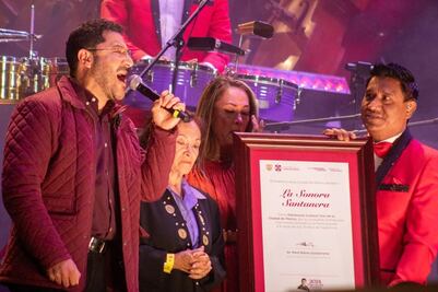 Martí Batres reconoce legado de la Sonora Santanera como patrimonio cultural vivo de la CDMX