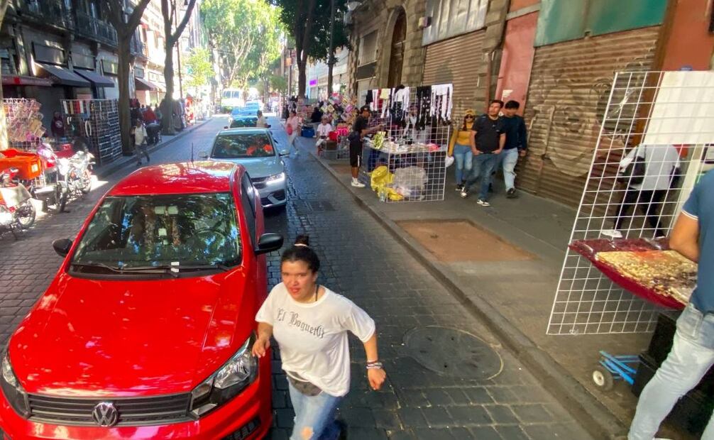 Ambulantaje en calles de la CDMX por fiestas decembrinas / Foto: Axel Sánchez