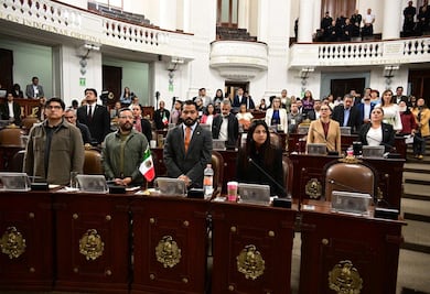 Congreso CDMX guarda minuto de silencio en memoria de fallecidos por explosión en Iztapalapa; Alicia Macías recibe mención especial