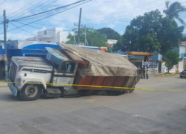 Se hunde otro camión en Tamaulipas