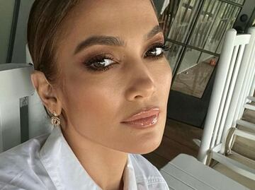 Jennifer Lopez se casó con 3 impresionantes vestidos de Ralph Lauren