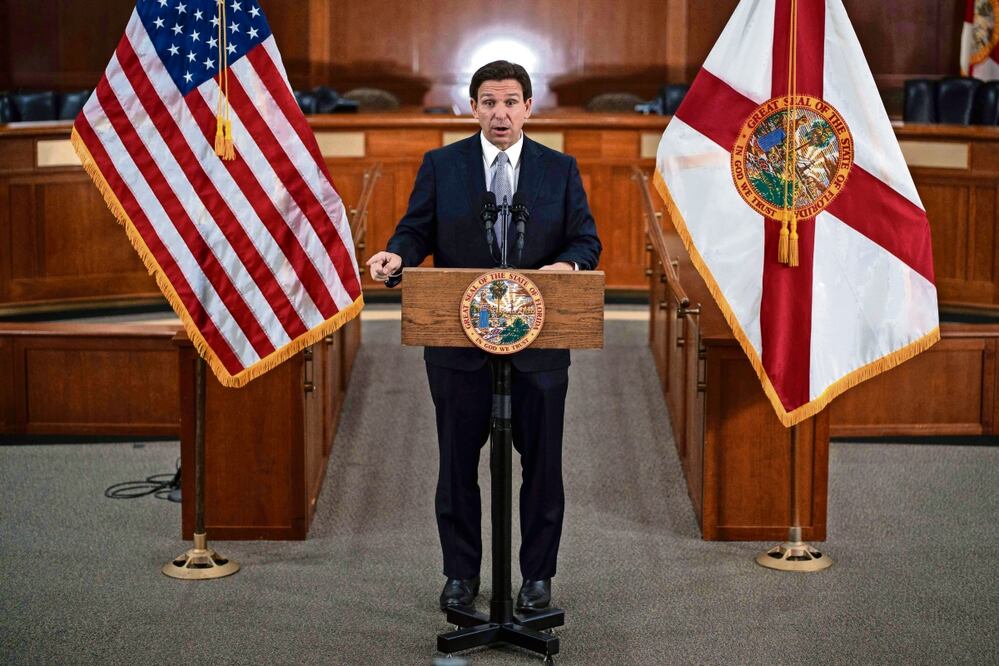 El gobernador de Florida, Ron DeSantis, luego de su discurso en el Capitolio local en Tallahassee, el 7 de marzo pasado. Foto: Cheney Orr / AFP