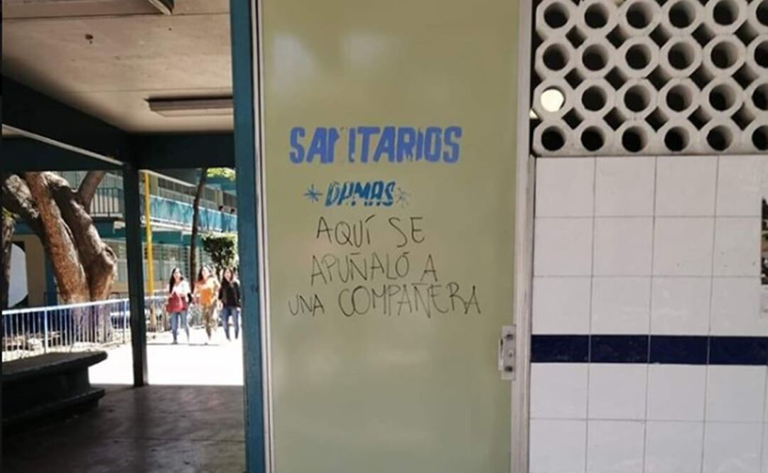 En diversas páginas de Facebook, los estudiantes compartieron la imagen del lugar en donde ocurrió