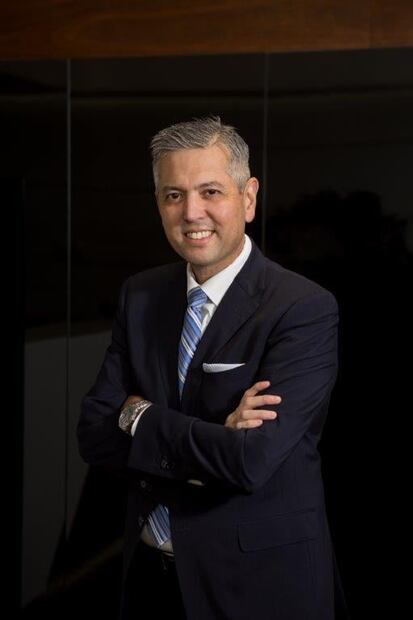 Conoce al mexicano que ha dirigido a GM en países como Rusia