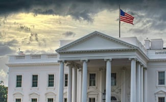 Reportan tiroteo cerca de la Casa Blanca, en Washington, D.C.; hay 2 agentes de la Guardia Nacional heridos