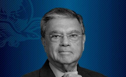 La Corte en la encrucijada