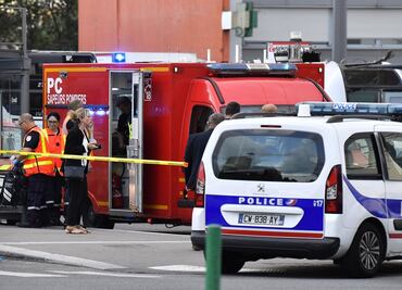 Un muerto y seis heridos en agresión con arma blanca en Lyon