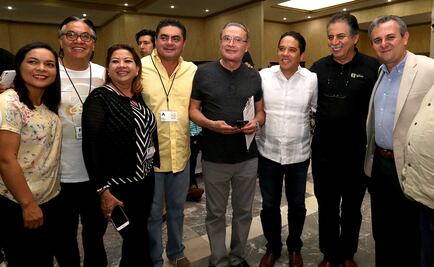 En reunión del PRD, periodistas exponen críticas sobre partidos