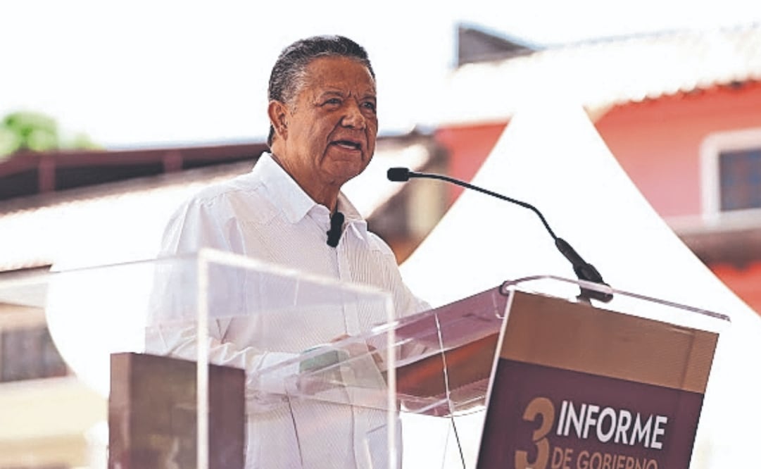 El gobernador Julio Menchaca Salazar presentó su primer informe regional de resultados, donde dijo que ha priorizado la cercanía con la gente. Foto Especial