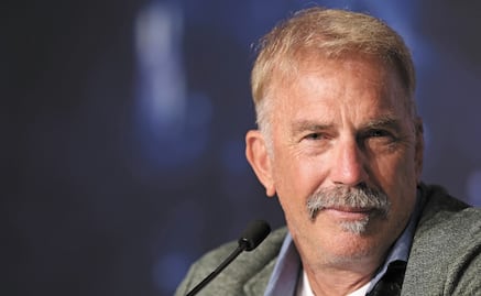 Creer en sus filmes, pide  Kevin Costner a billonarios