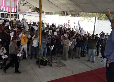 AMLO acusa a Calderón de tortura, exterminio y masacres