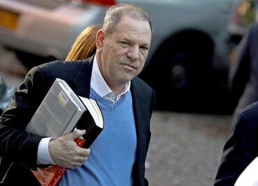 Arrestan a Harvey Weinstein por violación y abusos sexuales