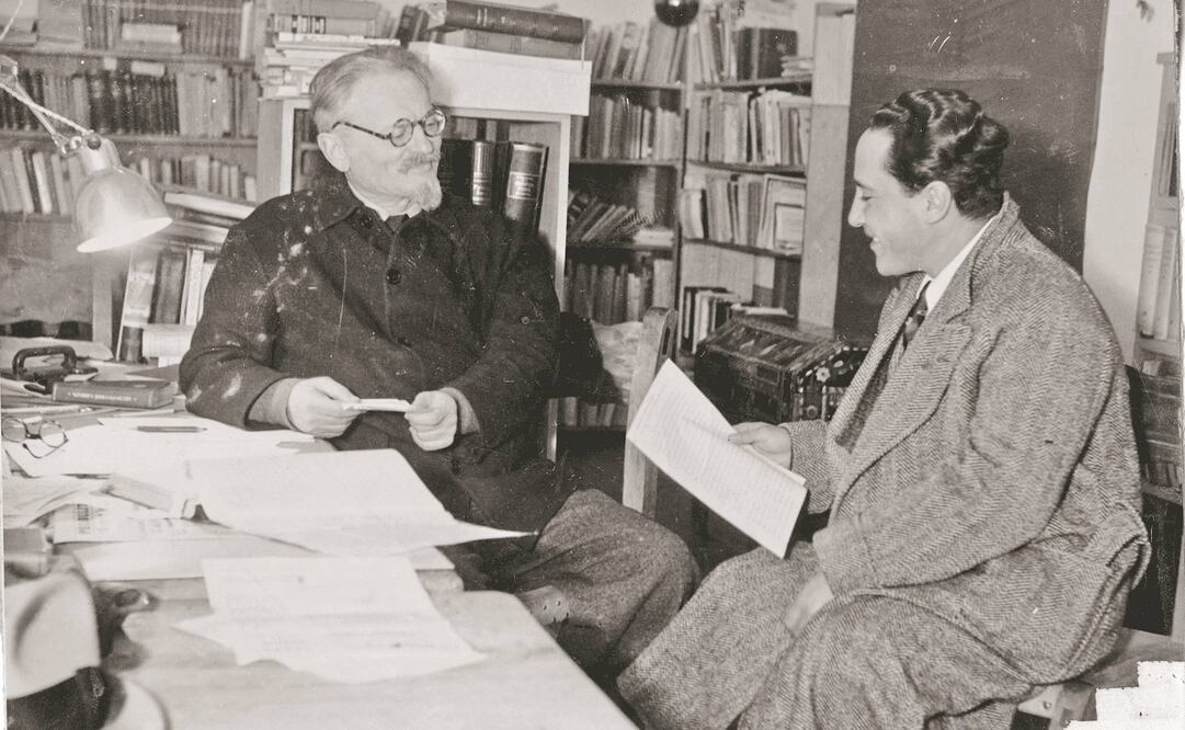 León Trotsky durante una entrevista con un redactor de EL UNIVERSAL el 30 de noviembre de 1937. Fotos: ARCHIVO EL UNIVERSAL