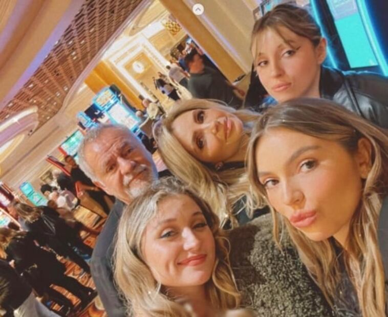 Así vacacionan "la Gaviota", "Güero" Castro y sus hijas en Las Vegas