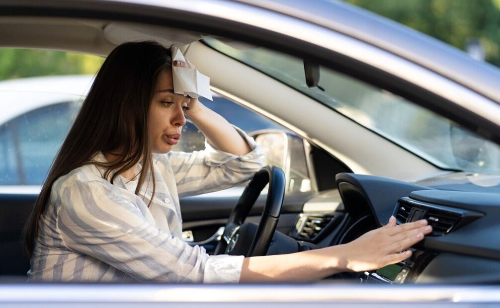 La ola de calor también afecta a tu auto. Foto: Freepik