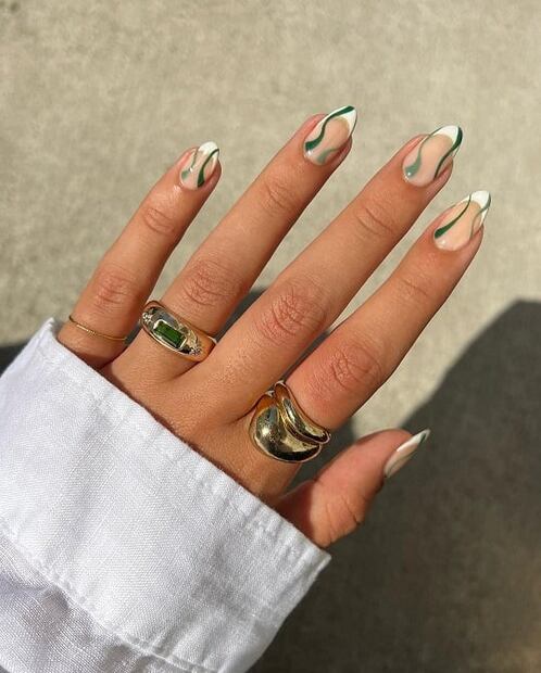 Ideas de uñas verdes para presumir tus manos en otoño