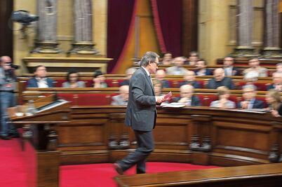 Parlamento catalán vuelve a rechazar investir a Mas