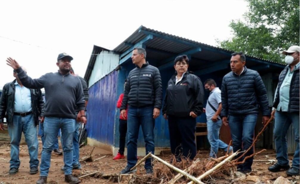 Gobernador de Oaxaca lleva ayuda humanitaria a región de la Sierra Sur afectada por Agatha
