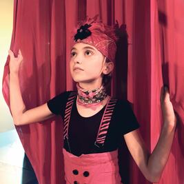 Ana encuentra su libertad en el circo