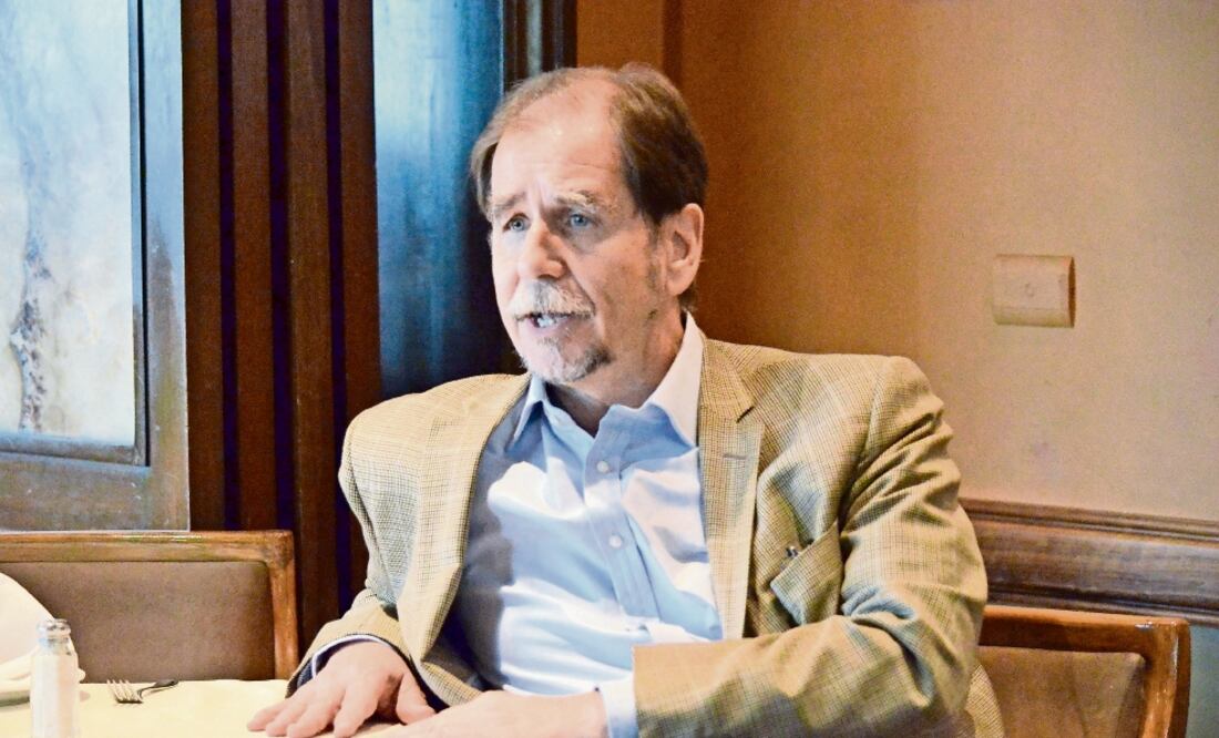 Para Agustín Basave, ex dirigente del PRD, es mejor que de manera efectiva se garantice el derecho de réplica (ARCHIVO EL UNIVERSAL)