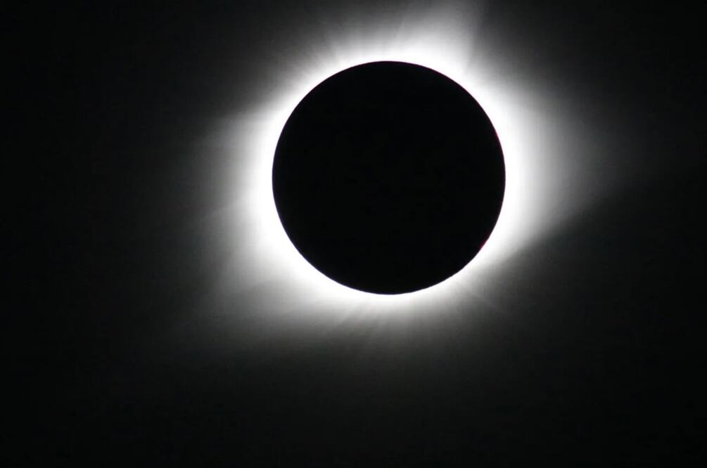 El próximo 8 de abril podrá observarse un eclipse solar. Foto: NASA