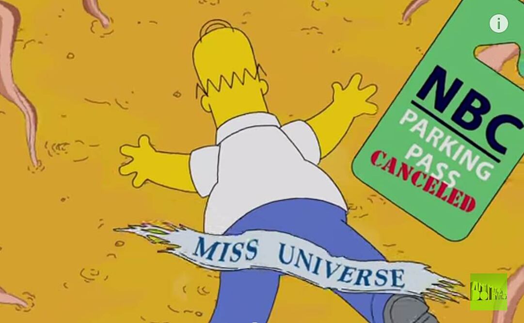 Durante el extraño viaje vuela un listón roto de Miss Universo, un pase de estacionamiento de NBC cancelado, y una tarjeta de la tienda Macy's con la leyenda "Piérdete"  Foto: Tomada de YouTube