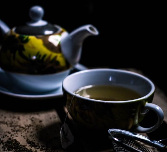 Por qué el té de lechuga es bueno para la salud