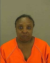 Mujer apuñala a su novio porque se acabó la salsa