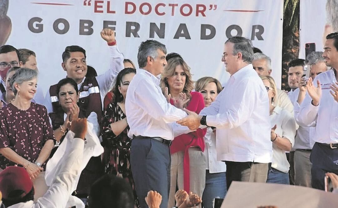 Ebrard y el aspirante en Tamaulipas Américo Villarreal. Foto: Sandra Tovas/ EL UNIVERSAL.