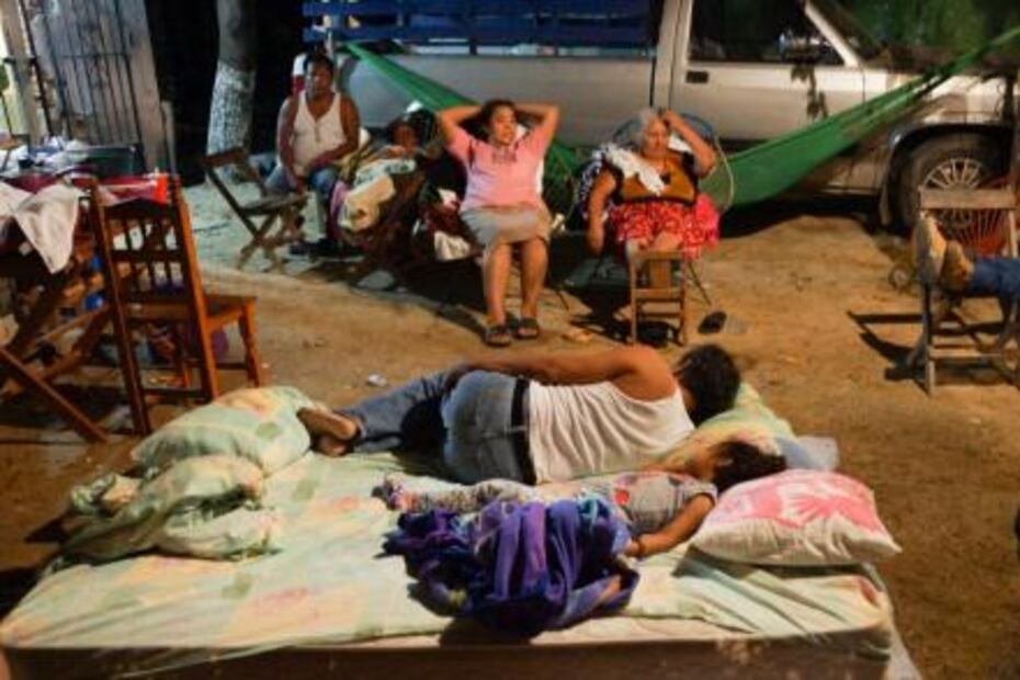 Familias en Juchitán, con miedo y hambre tras sismo