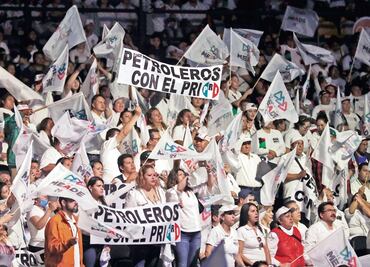 Palacio de los Deportes retumba por ola tricolor