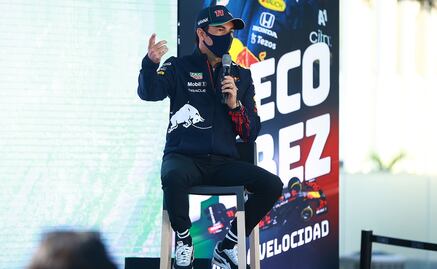 Checo Pérez desata la locura de la afición mexicana