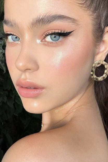 Tendencias de maquillaje que van a arrasar en verano 2022
