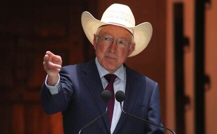 "Ruego porque EU tenga el valor de prohibir armas": Ken Salazar tras tiroteo en primaria de Texas