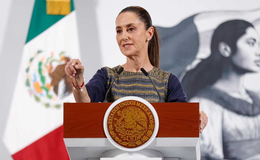 A 54 años del Halconazo, Sheinbaum Pardo dijo que "10 de junio no se olvida" y recordó que fue una acción en aquel momento del Gobierno por un grupo llamado los halcones que se lanzaron contra los estudiantes y aseguró que se sigue con el expediente. Foto: Diego Simón / EL UNIVERSAL