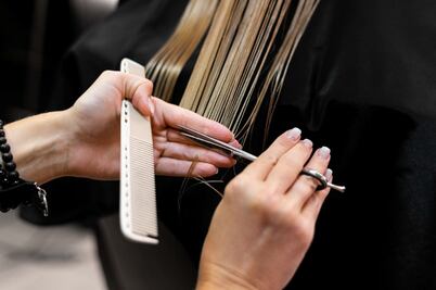 Cuáles son los mejores días de agosto 2025 para cortarse el cabello