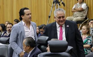 Entre reclamos, Somos México y PAZ toman protesta ante el INE como nuevos partidos políticos; piden fortalecer instituciones