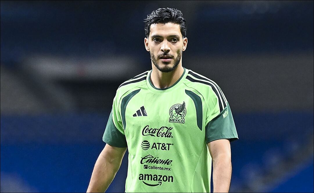 Raúl Jiménez, durante un entrenamiento con la Selección Mexicana. Foto: Imago7