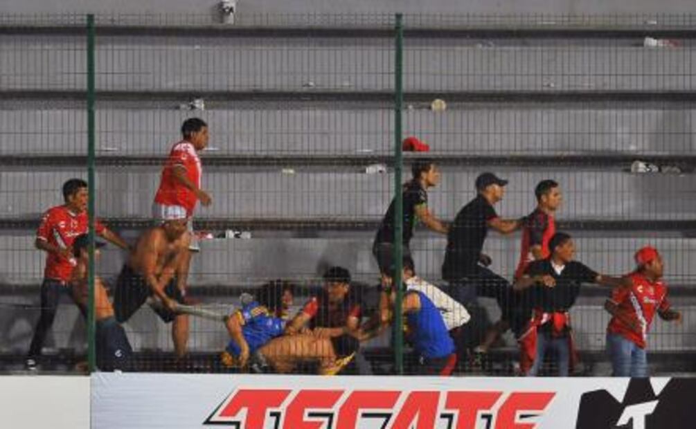 Desatan violencia en Veracruz tras triunfo de Tigres