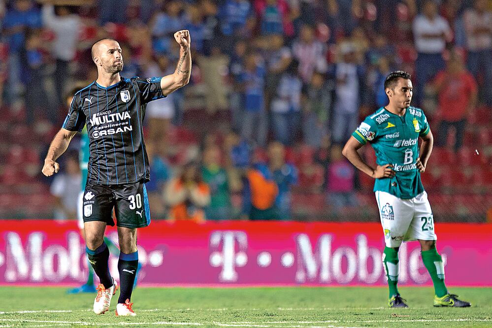 Emanuel Villa lidera el goleo individual con 10 dianas (SERGIO MEJÍA. IMAGO7)