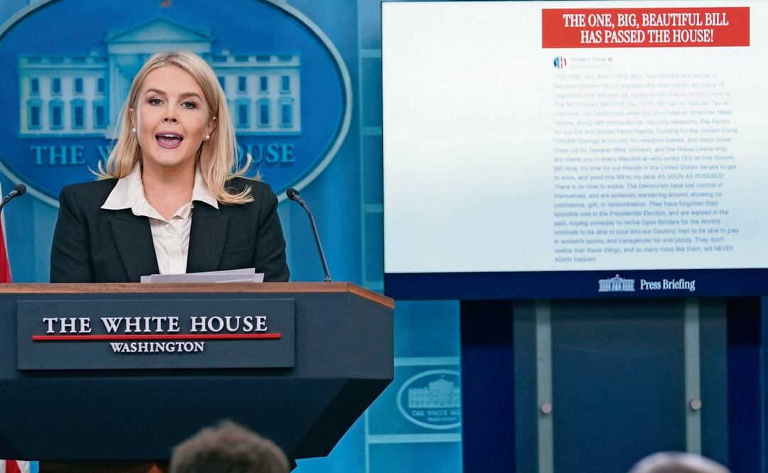 La secretaria de prensa de la Casa Blanca, Karoline Leavitt, ayer durante una conferencia en Washington. Foto: Evan Vucci / AP