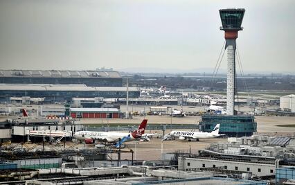 Terminal de aeropuerto de Heathrow reabre, tras "incidente" con materiales peligrosos