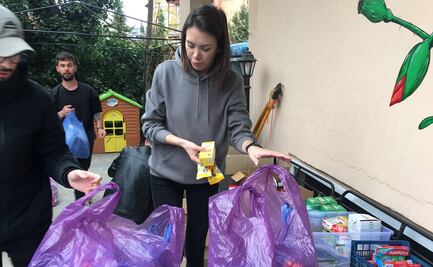 Voluntarios de Rusia se vuelcan en ayuda a refugiados ucranianos en Georgia