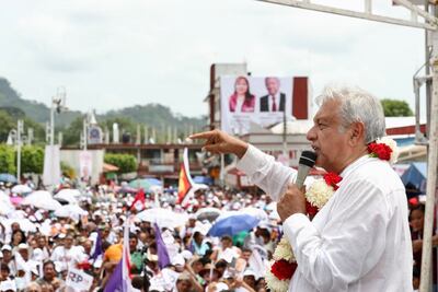 Fox es un mercenario de la política, le falta agarrar y echar porras por Anaya: AMLO